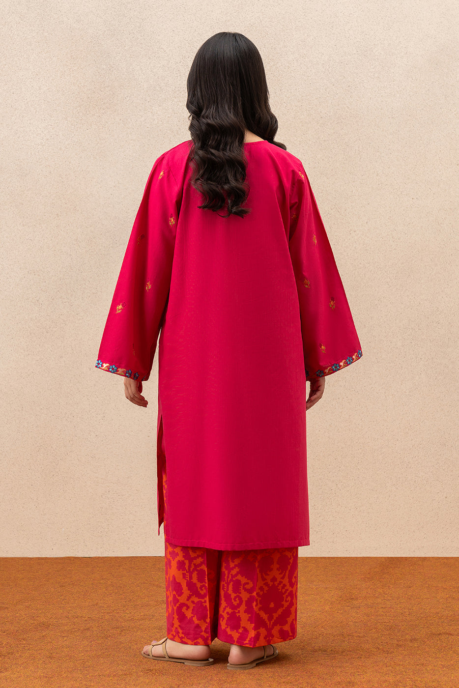 2 PIECE EMBROIDERED SLUB LAWN SUIT (PRET)