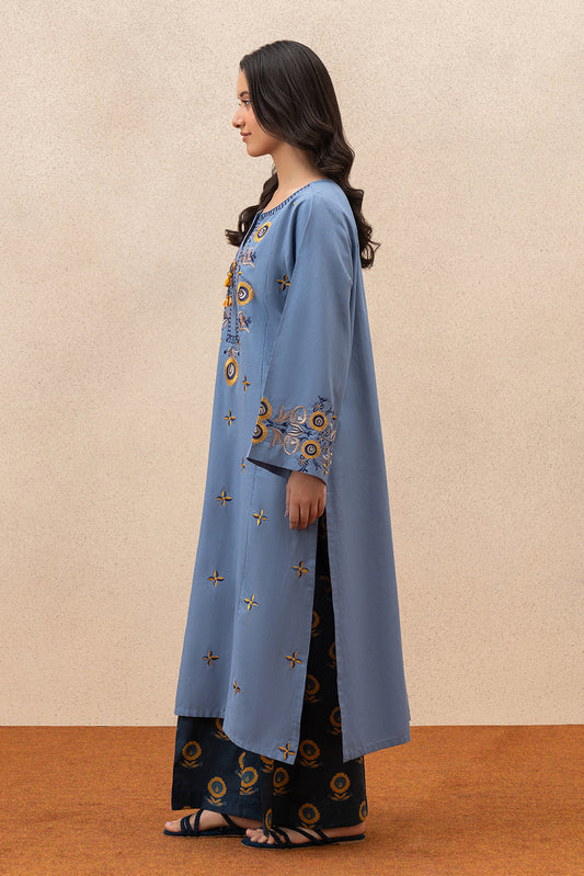 2 PIECE EMBROIDERED SLUB LAWN SUIT (PRET)