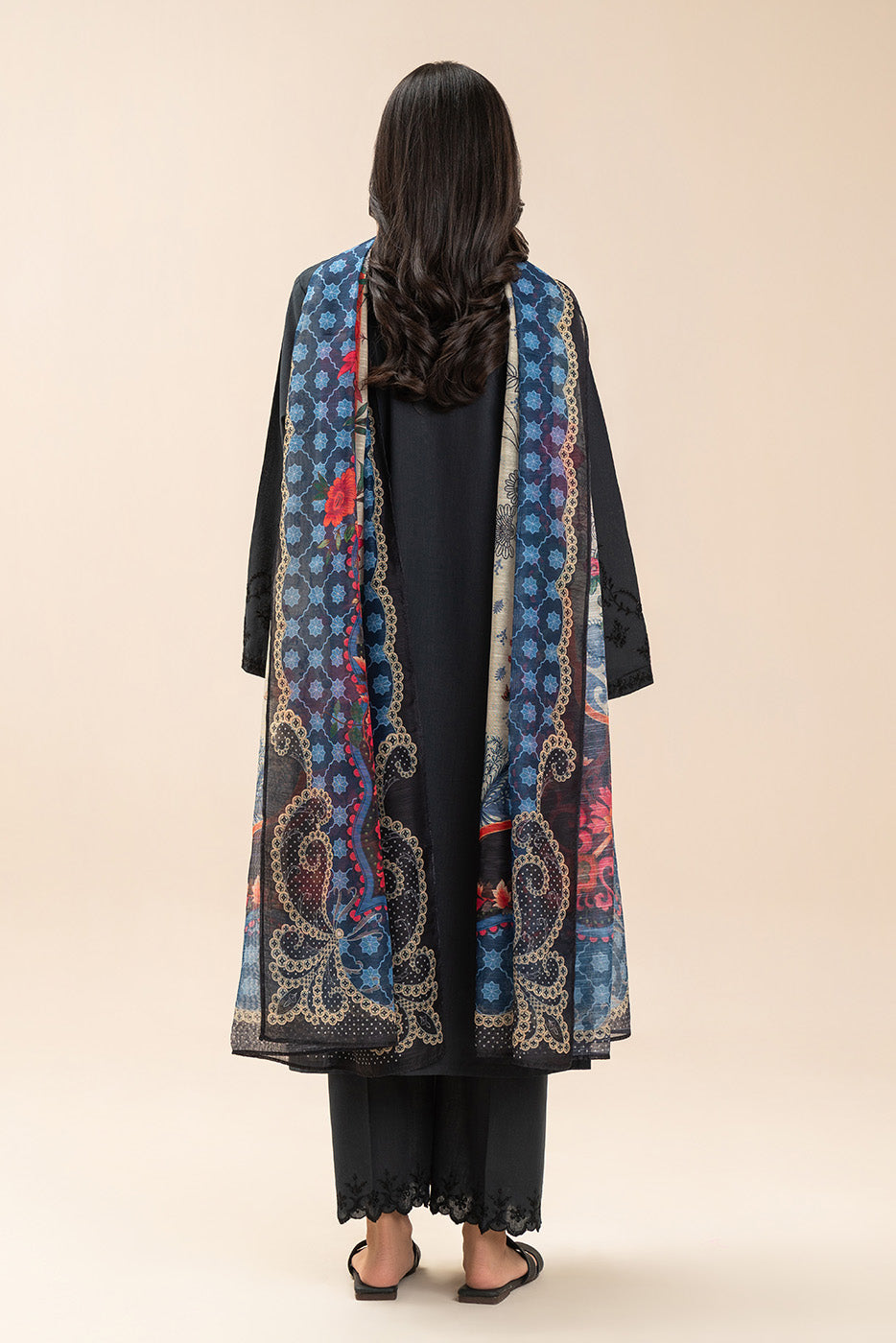 3 PIECE EMBROIDERED SLUB SUIT (PRET)