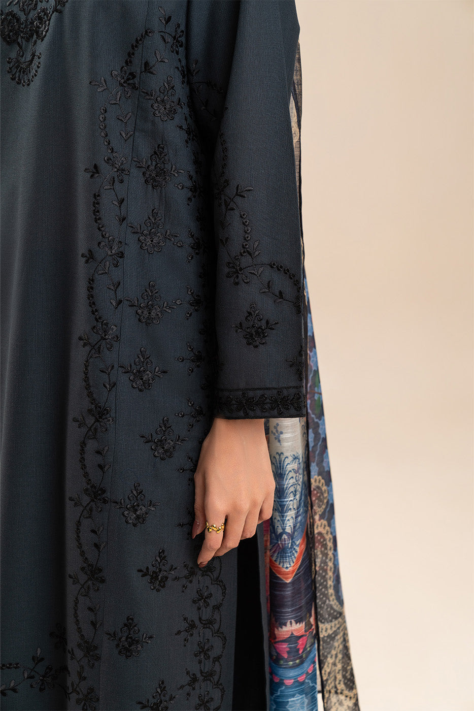 3 PIECE EMBROIDERED SLUB SUIT (PRET)