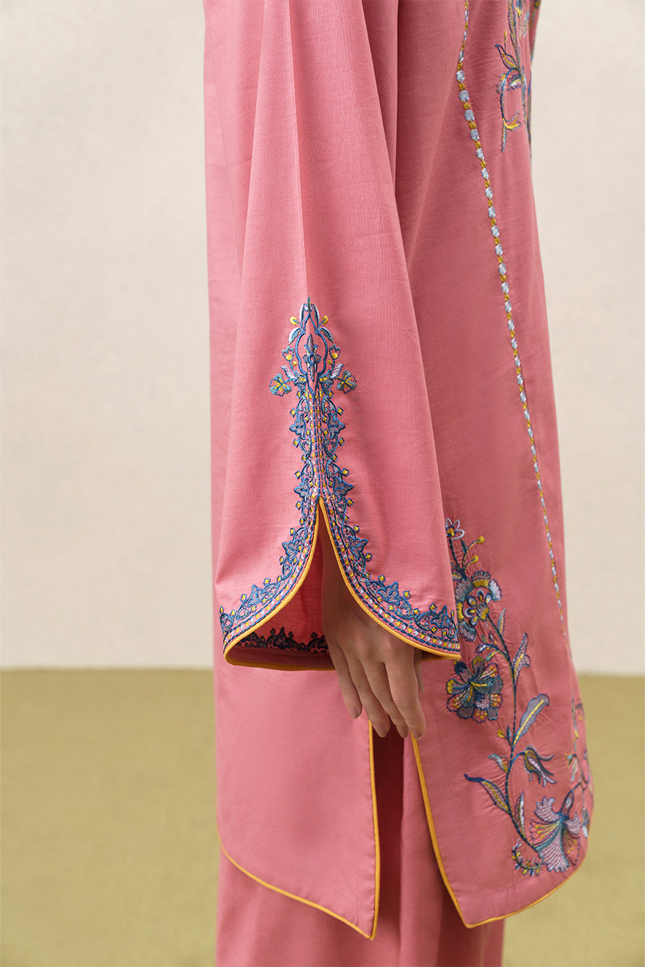 2 PIECE EMBROIDERED LAWN SUIT (PRET)