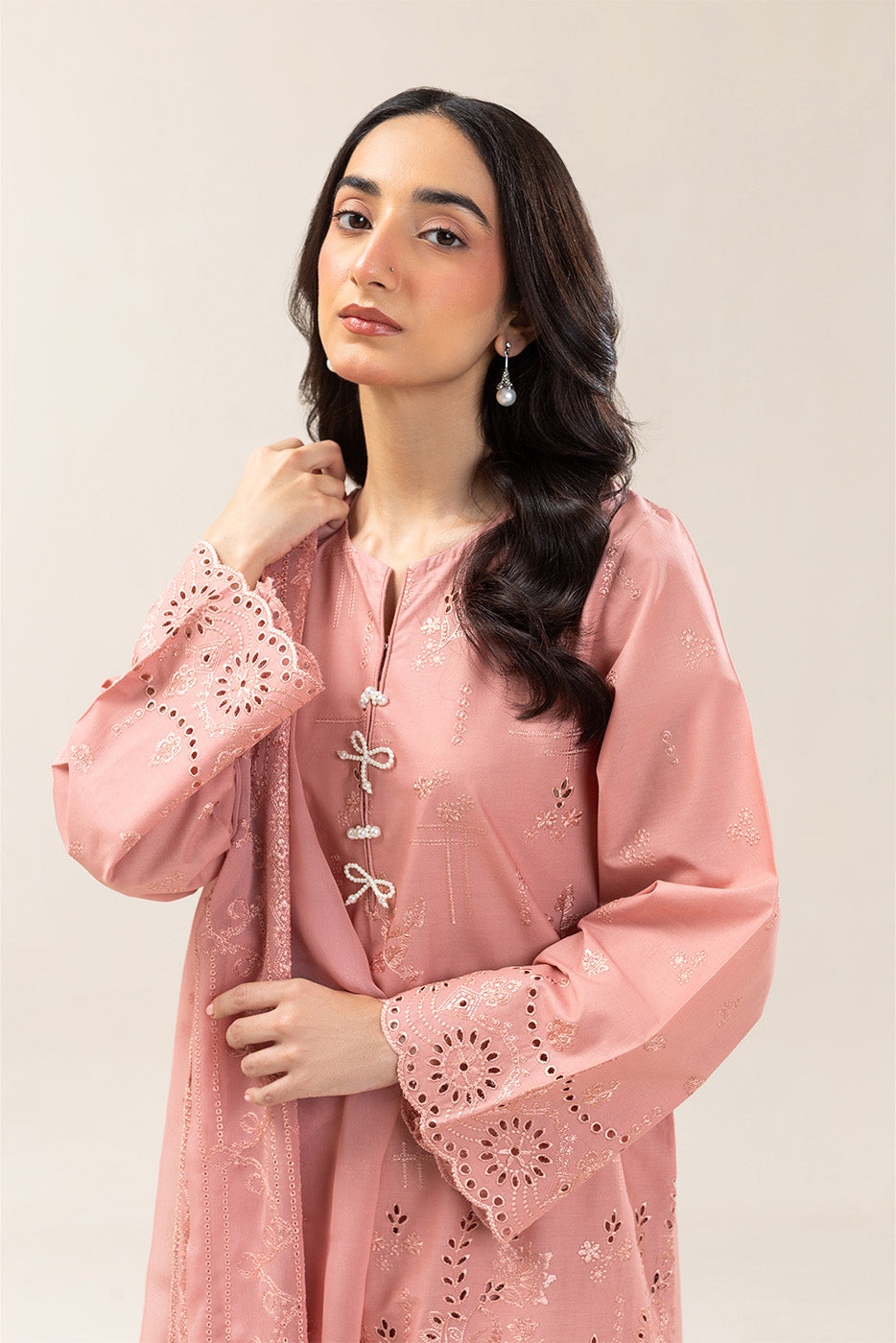 3 PIECE EMBROIDERED LAWN SUIT (LUXURY PRET)