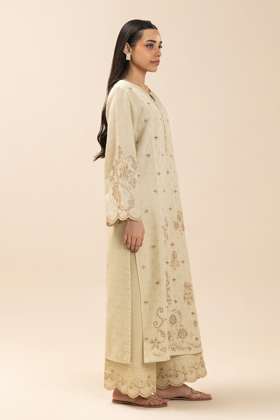 2 PIECE EMBROIDERED TEXTURED LAWN SUIT-PETAL WHISPER (UNSTITCHED)