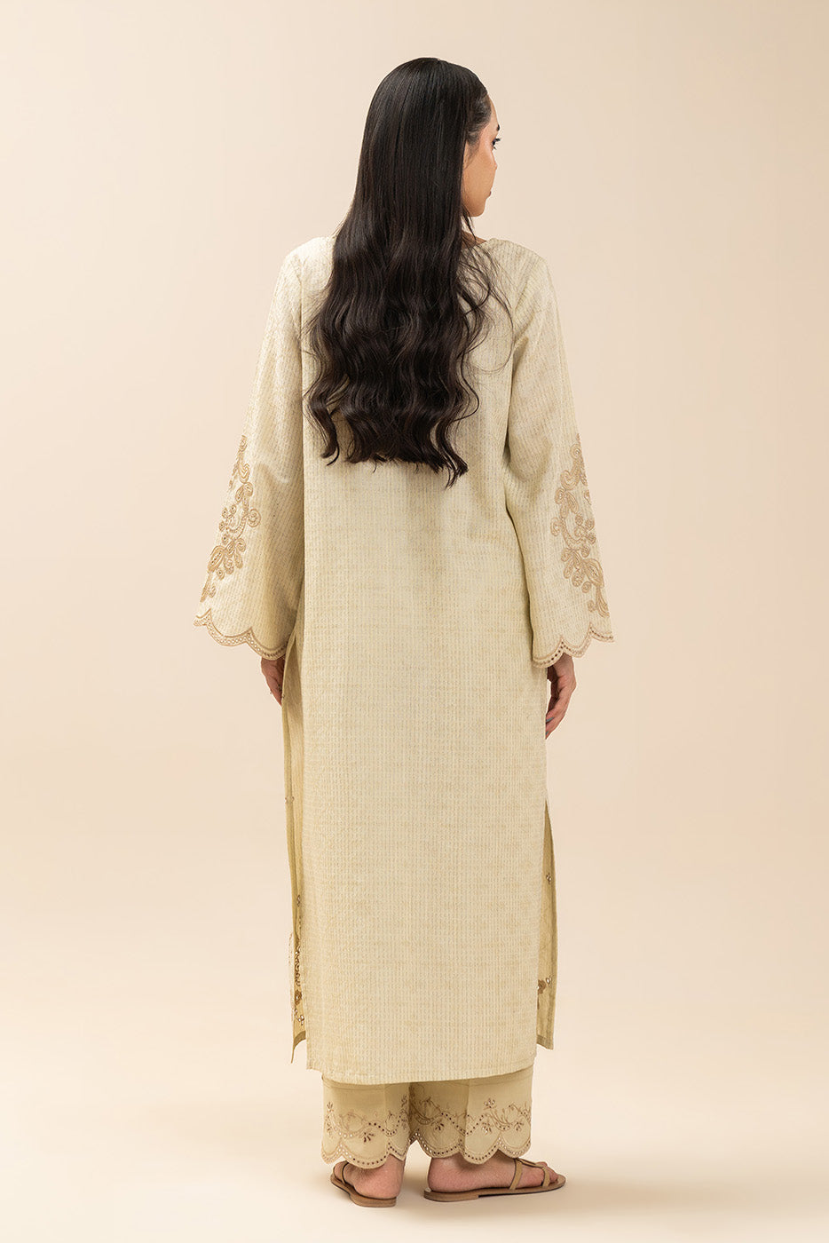 2 PIECE EMBROIDERED TEXTURED LAWN SUIT-PETAL WHISPER (UNSTITCHED)