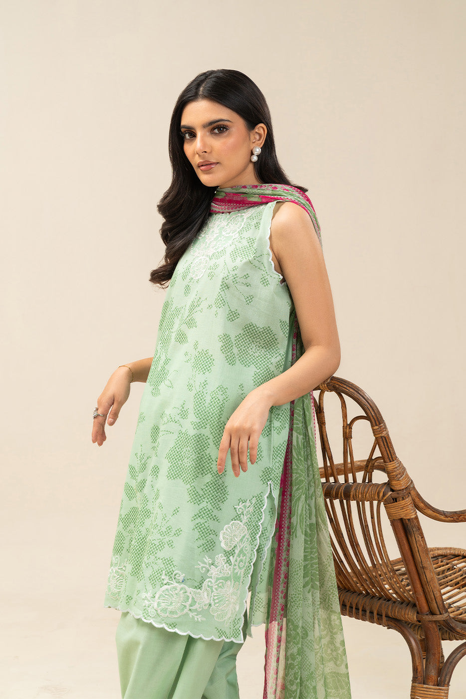 3 PIECE EMBROIDERED LAWN SUIT-QUIET CELADON (UNSTITCHED)
