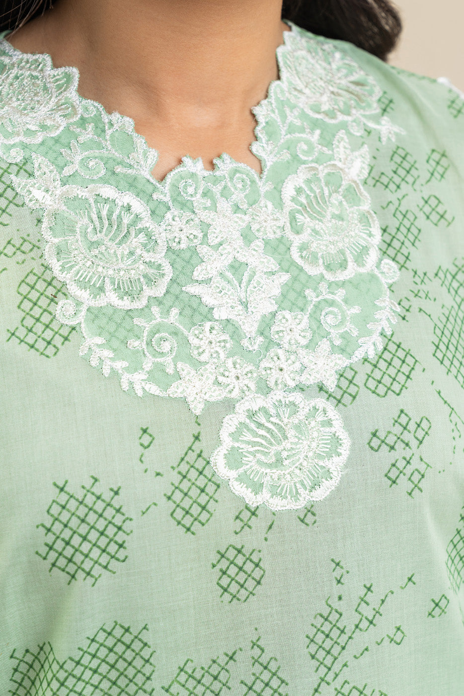 3 PIECE EMBROIDERED LAWN SUIT-QUIET CELADON (UNSTITCHED)