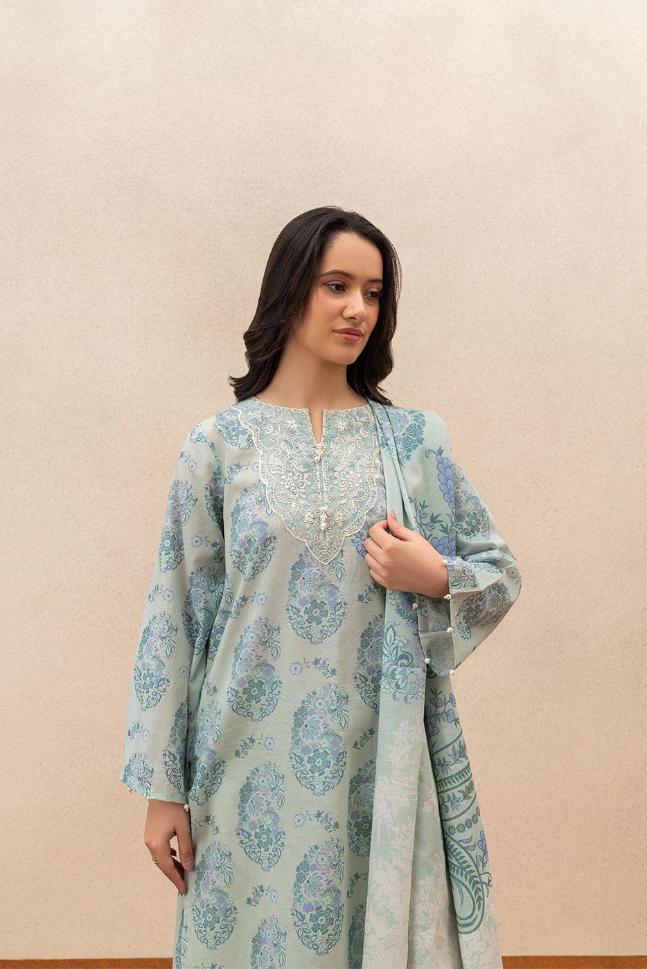 3 PIECE EMBROIDERED LAWN SUIT (PRET)