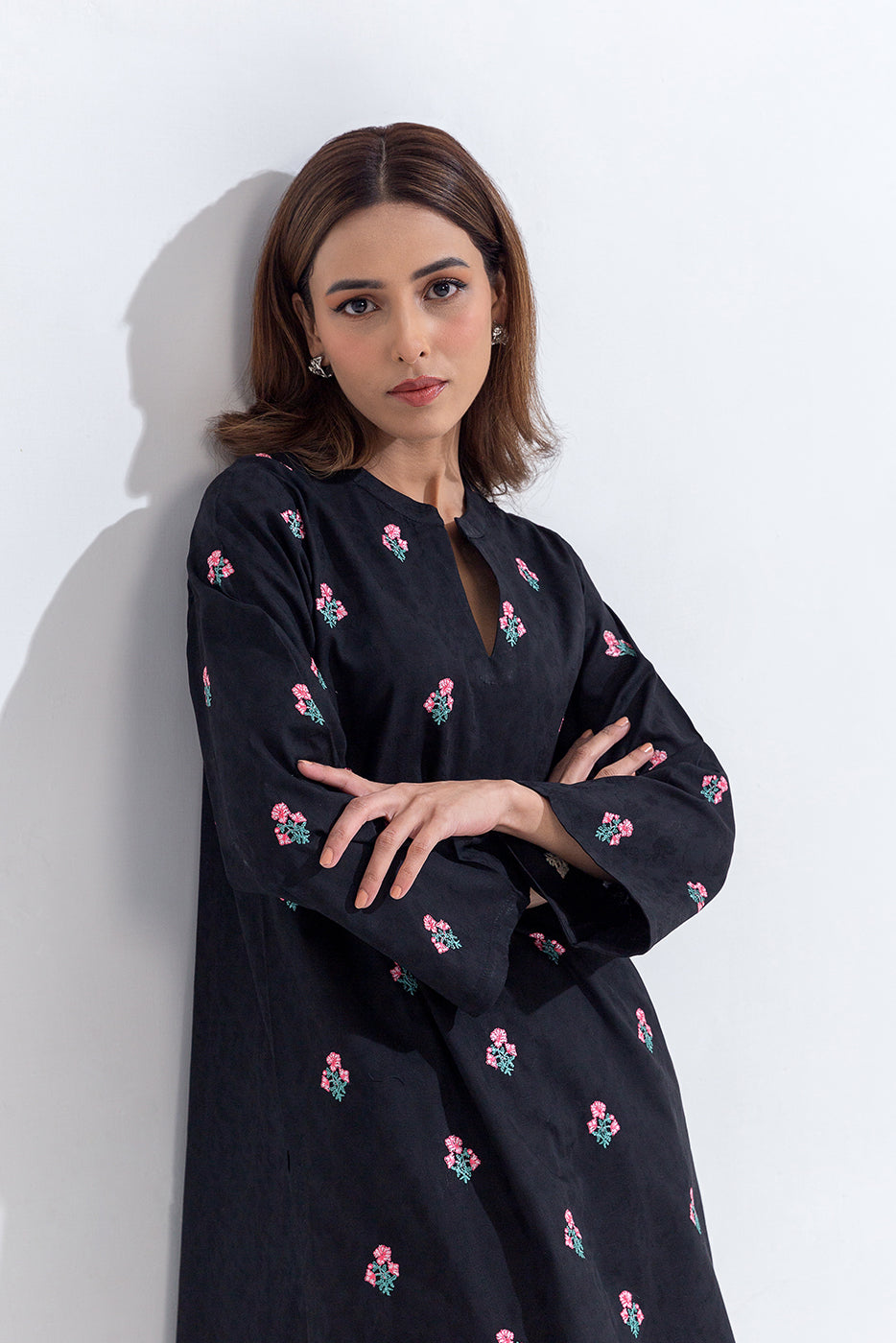 2 PIECE EMBROIDERED CAMBRIC JACQUARD SUIT (PRET)