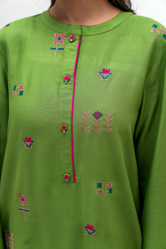 2 PIECE EMBROIDERED VISCOSE SUIT (PRET)