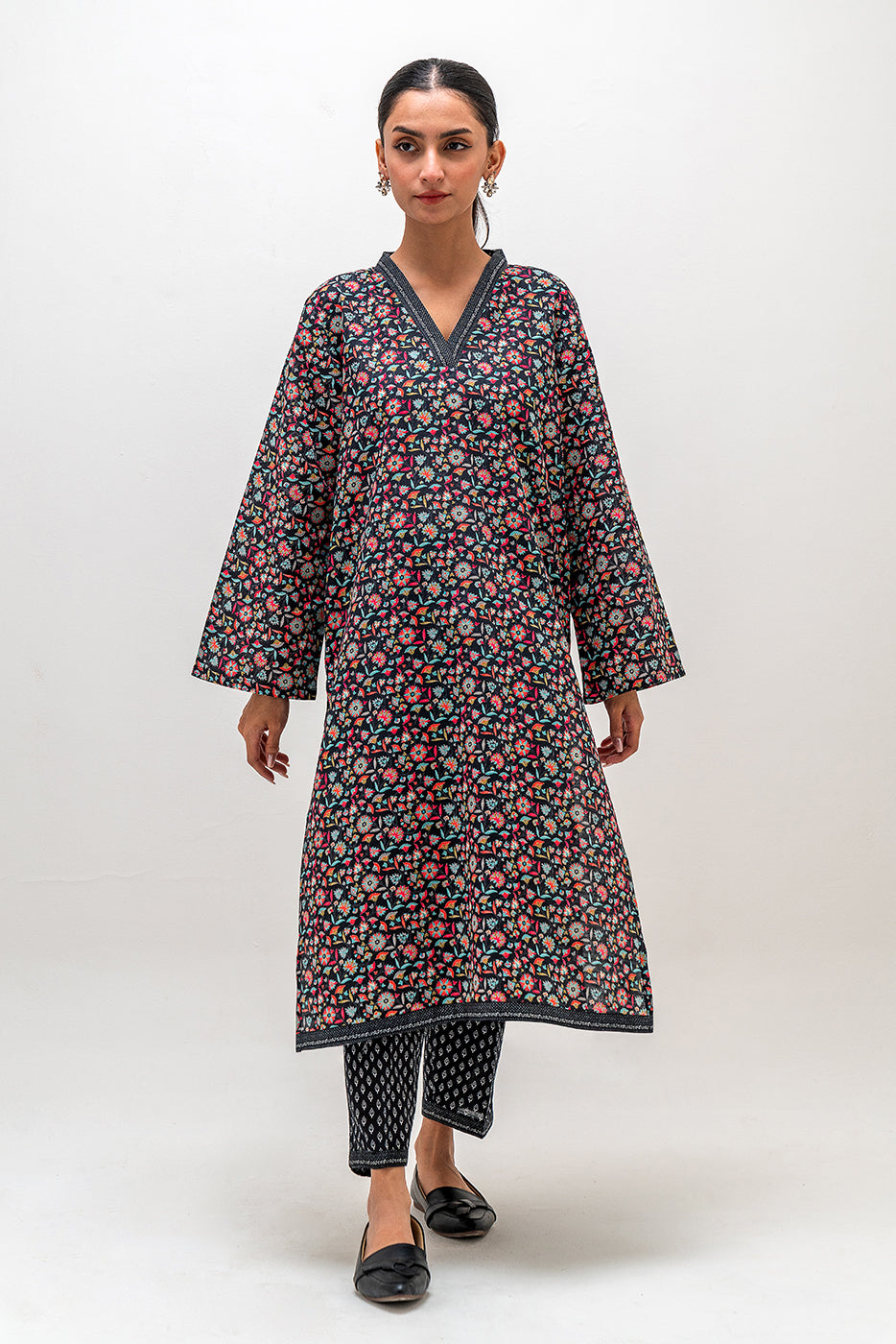 2 PIECE PRINTED KHADDAR SUIT (PRET)