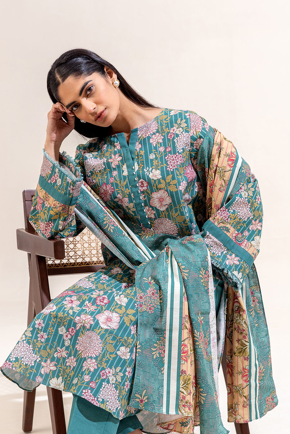 3 PIECE PRINTED KHADDAR SUIT-TURQOOISE GLOOM (UNSTITCHED)