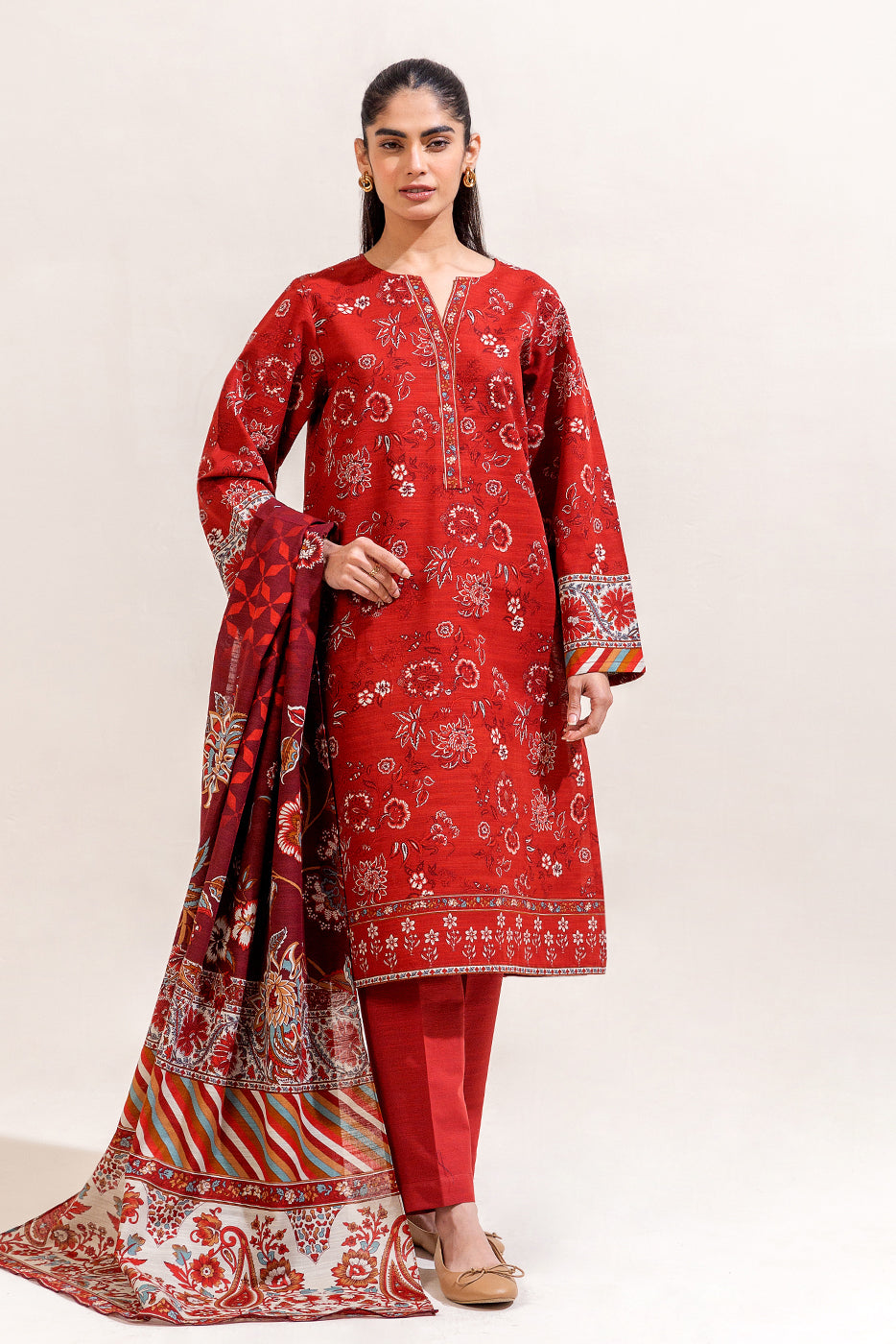 3 PIECE PRINTED KHADDAR SUIT-SCARLET BLOOM (UNSTITCHED)