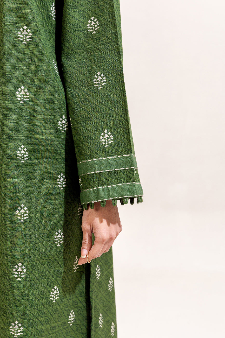 3 PIECE EMBROIDERED KHADDAR SUIT-BASIL ROUGE (UNSTITCHED)