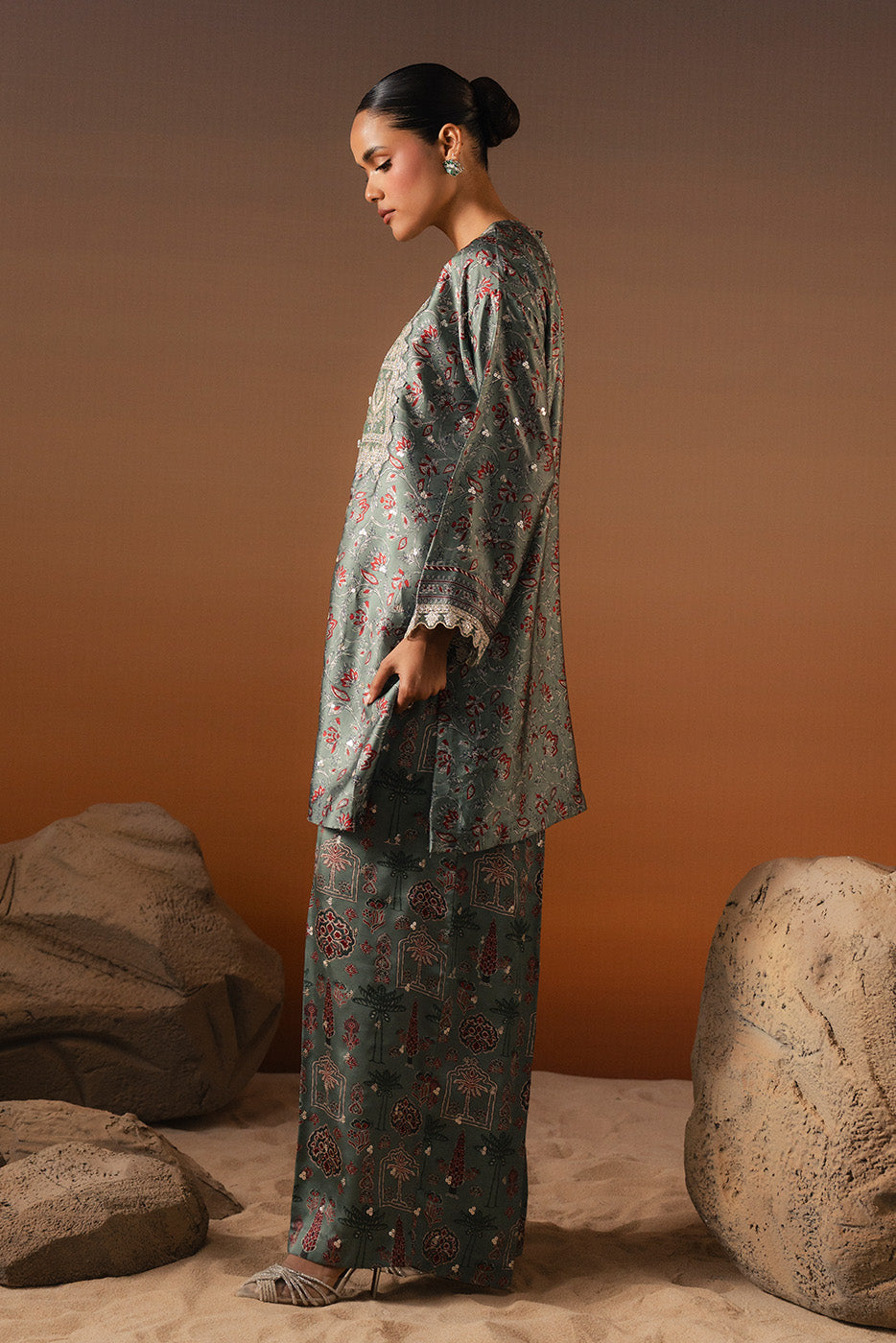 EMBROIDERED SHAMOZE SILK SHIRT (LUXURY-PRET)