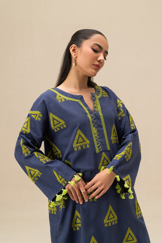 2 PIECE EMBROIDERED VELVET KHADDAR SUIT (PRET)