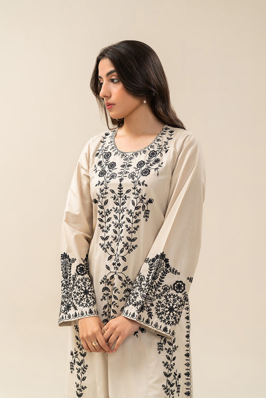 2 PIECE EMBROIDERED CAMBRIC SUIT (PRET)