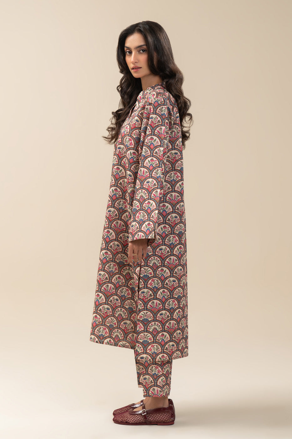 2 PIECE PRINTED KHADDAR SUIT (PRET)