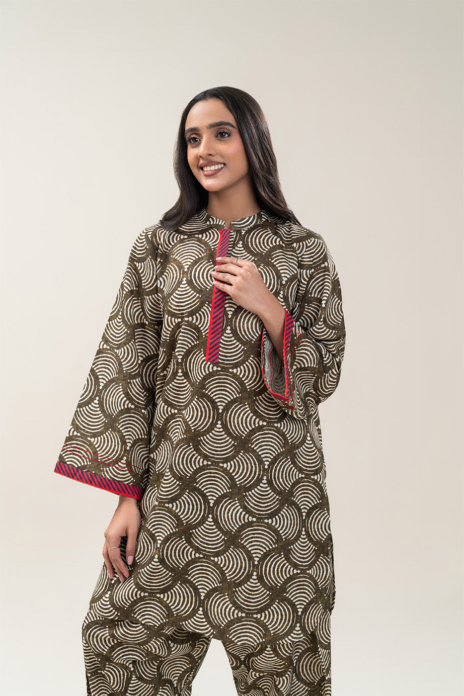 2 PIECE PRINTED KHADDAR SUIT (PRET)