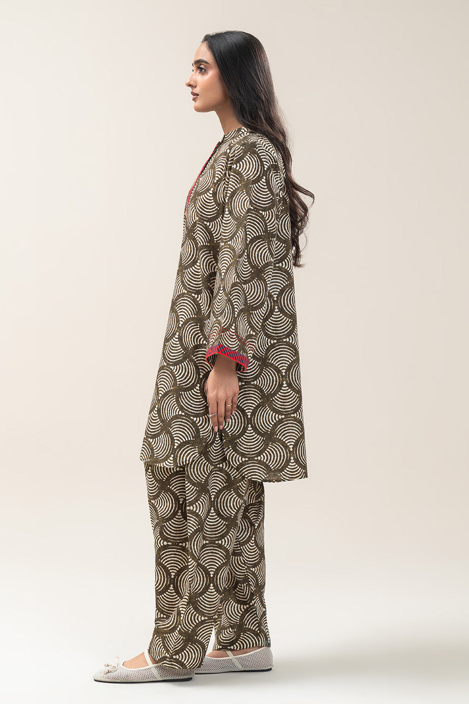 2 PIECE PRINTED KHADDAR SUIT (PRET)