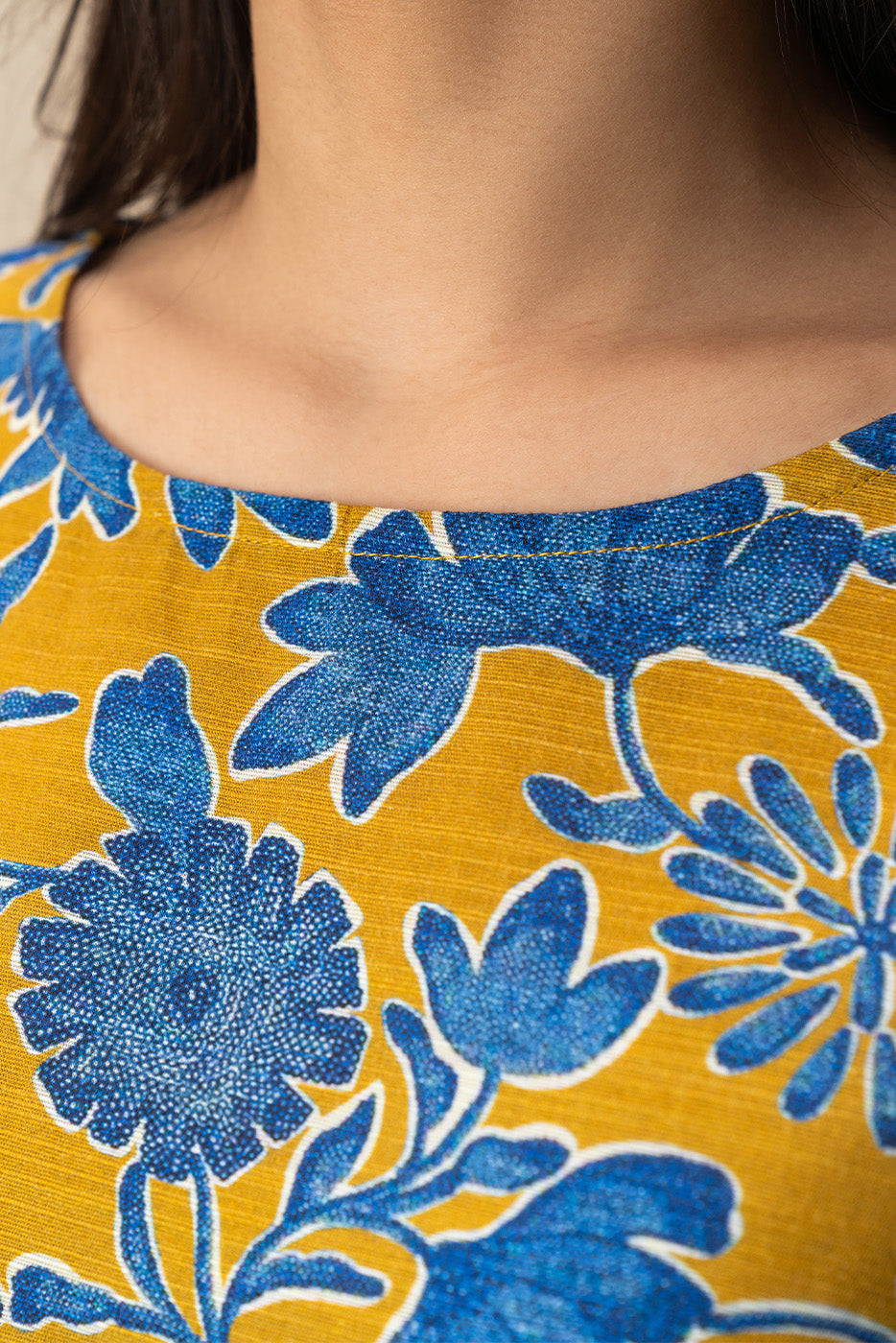 2 PIECE PRINTED KHADDAR SUIT (PRET)