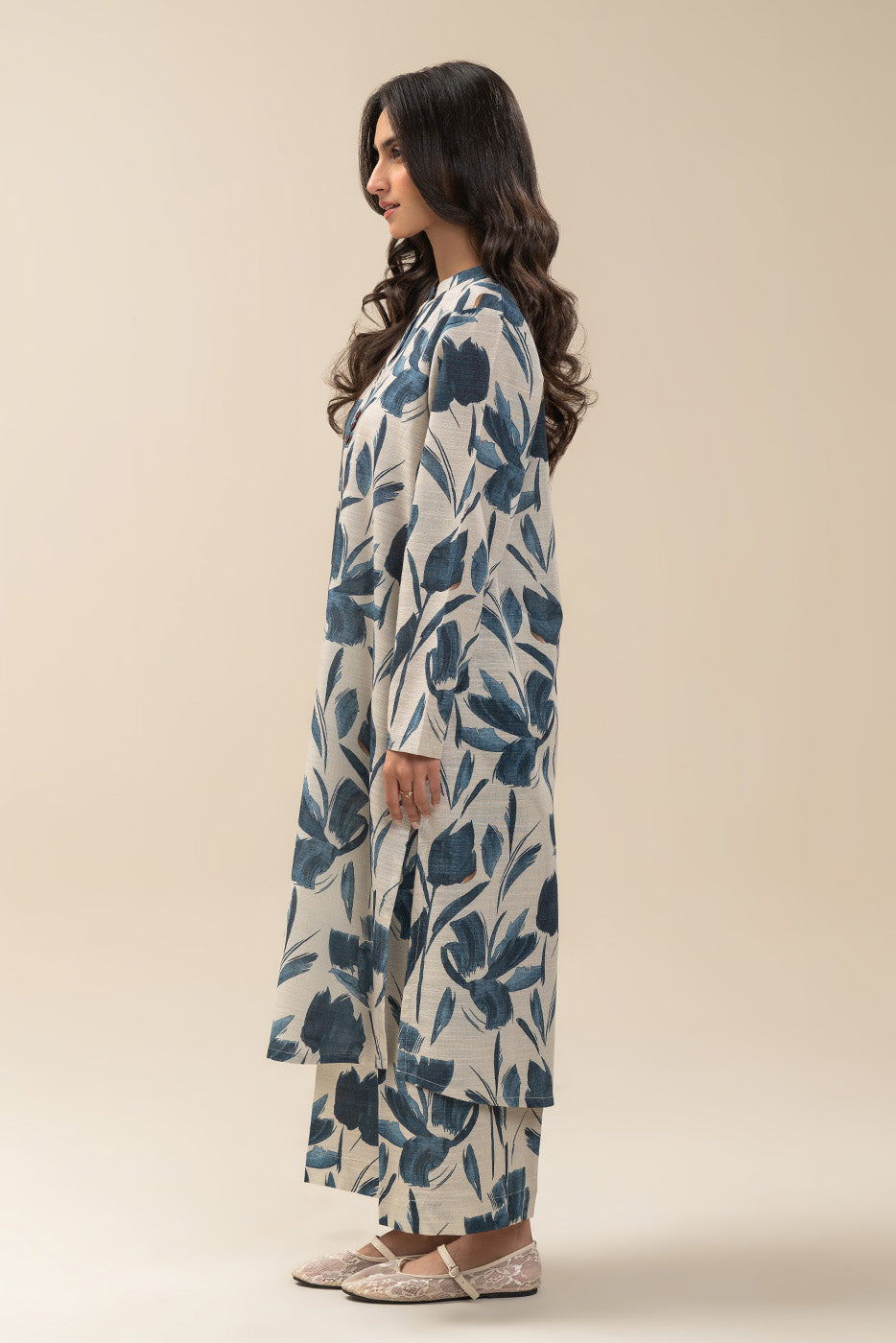 2 PIECE PRINTED KHADDAR SUIT (PRET)