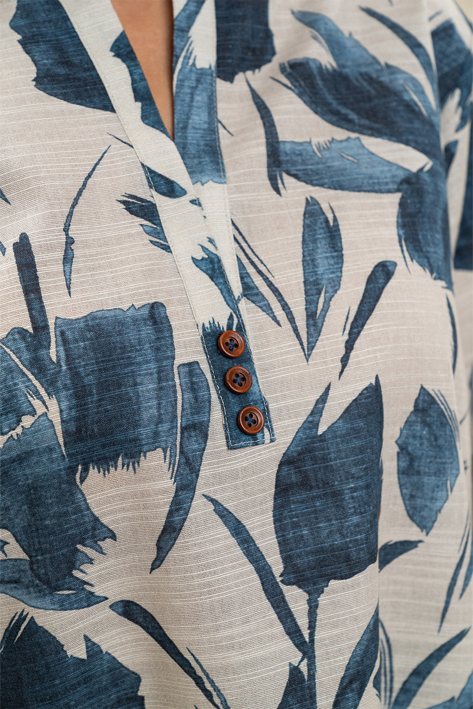 2 PIECE PRINTED KHADDAR SUIT (PRET)