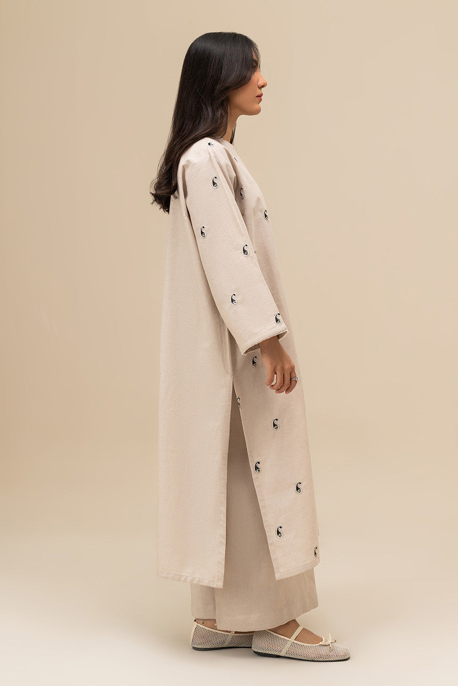 2 PIECE EMBROIDERED COTTON LINEN SUIT (PRET)