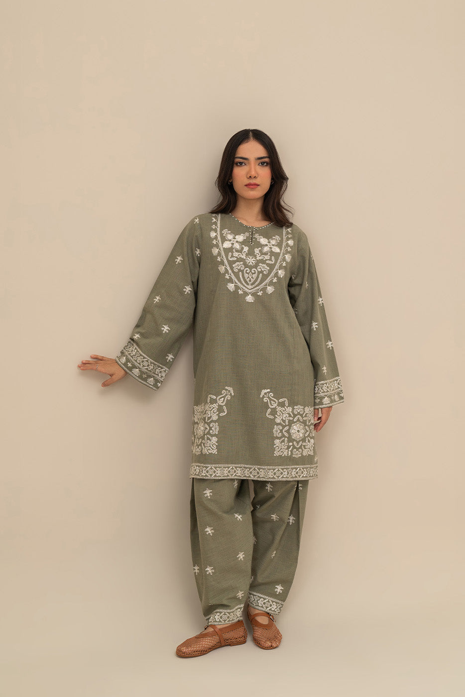 2 PIECE EMBROIDERED TWO WAY SLUB SUIT (PRET)