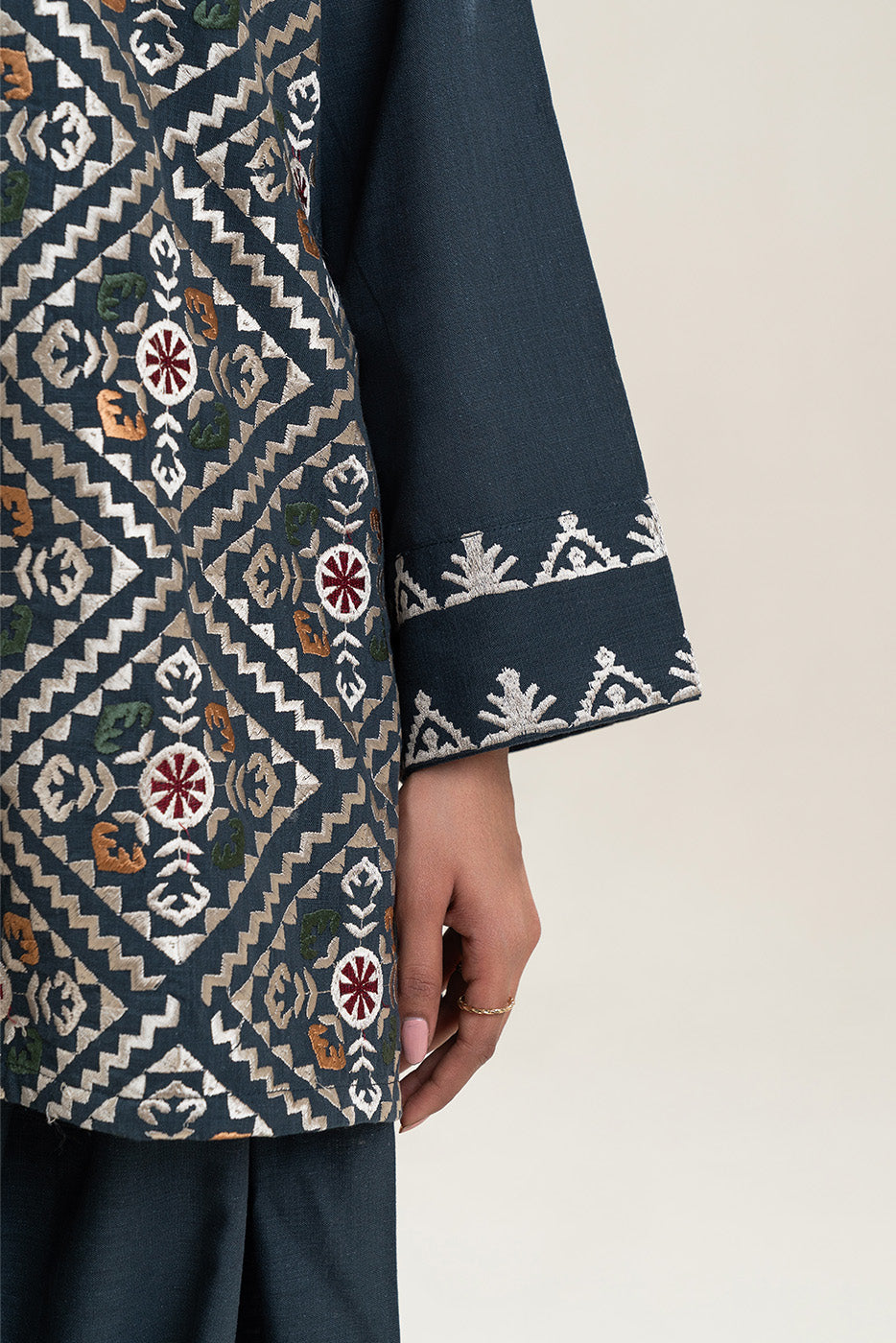 2 PIECE EMBROIDERED TWO WAY SLUB SUIT (PRET)