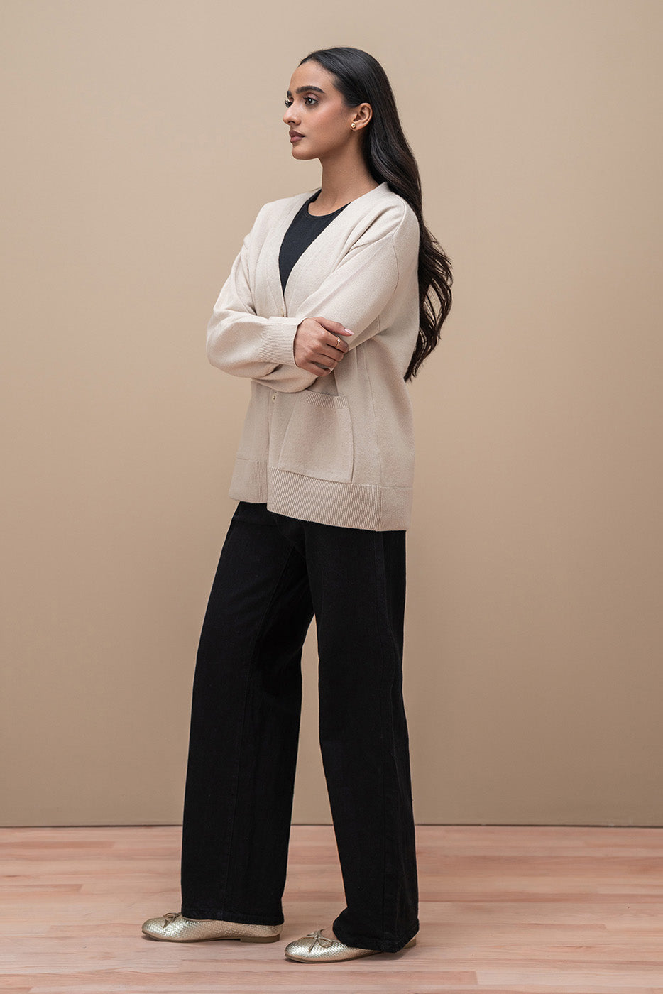 V-NECK LOOSE FIT CARDIGAN