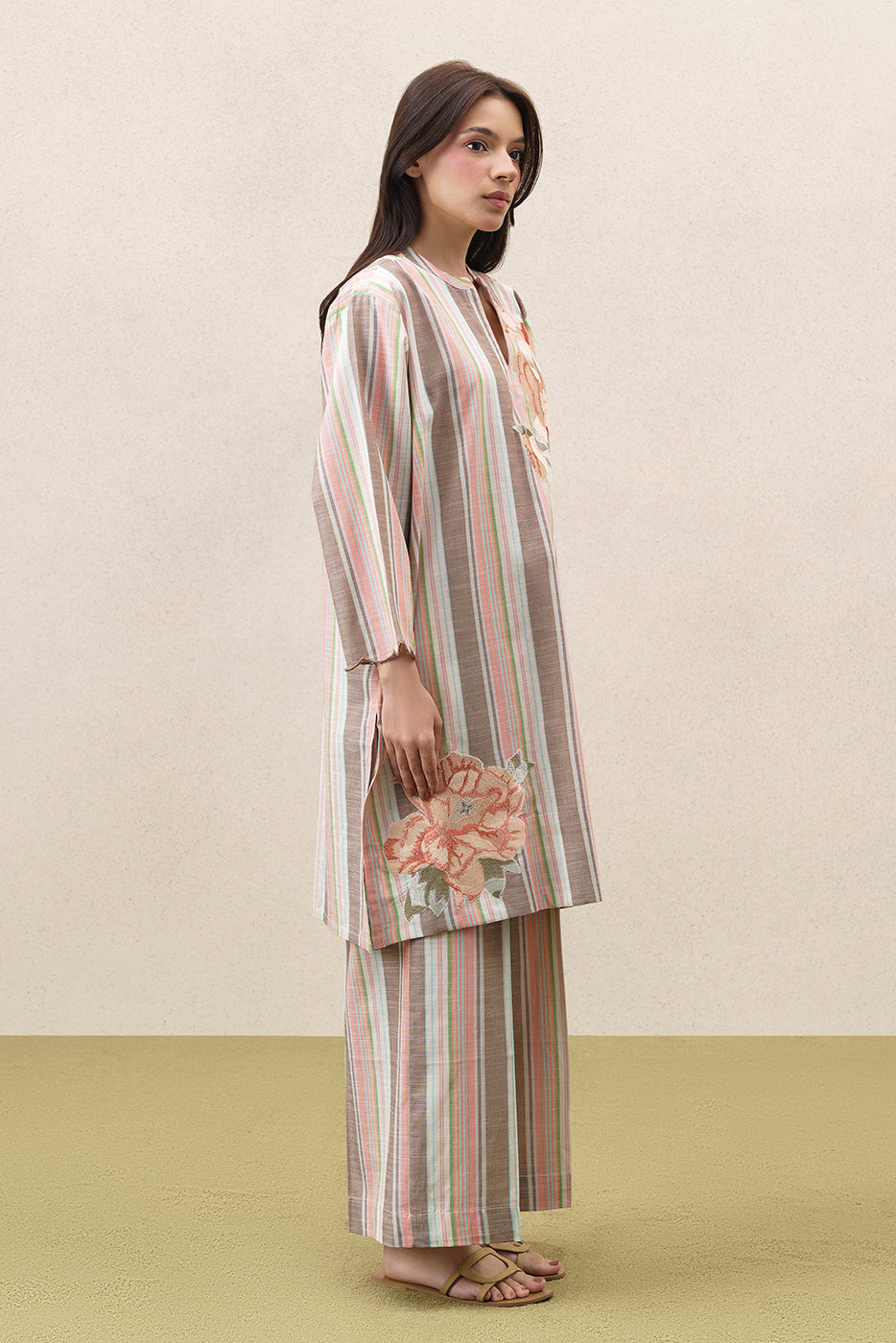 2 PIECE EMBROIDERED YARN DYED SUIT (PRET)
