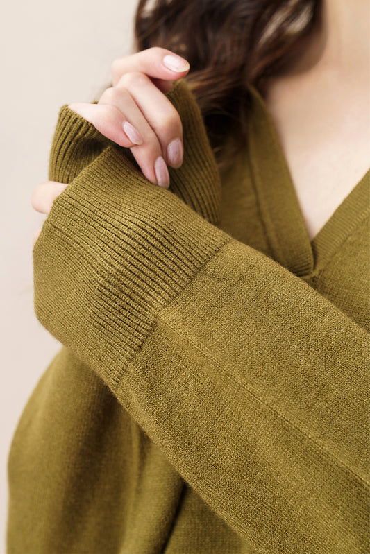 COLLARED FINE KNIT PULLOVER