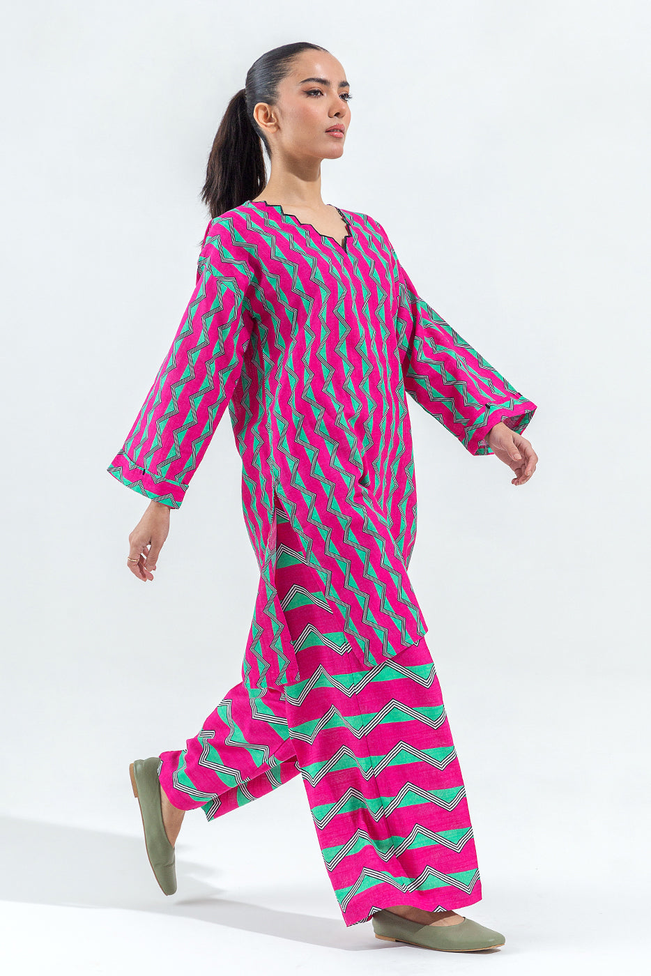 2 PIECE PRINTED SLUB KHADDAR SUIT (PRET)