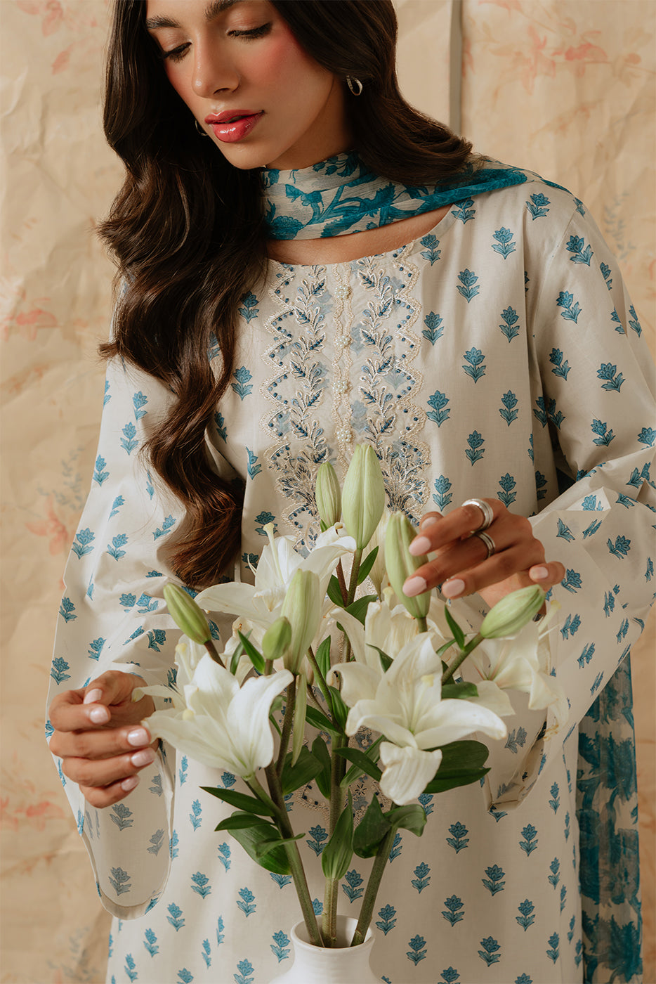 3 PIECE EMBROIDERED LAWN SUIT-BLUE GEMS