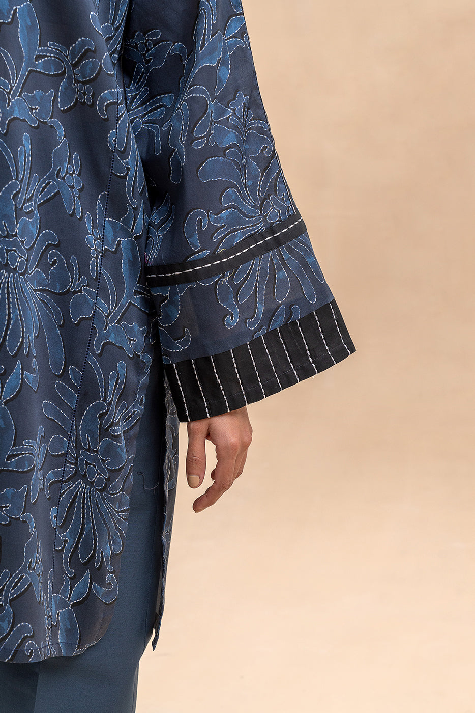 1 PIECE PRINTED LAWN SHIRT-NAVY HUE (UNSTITCHED)