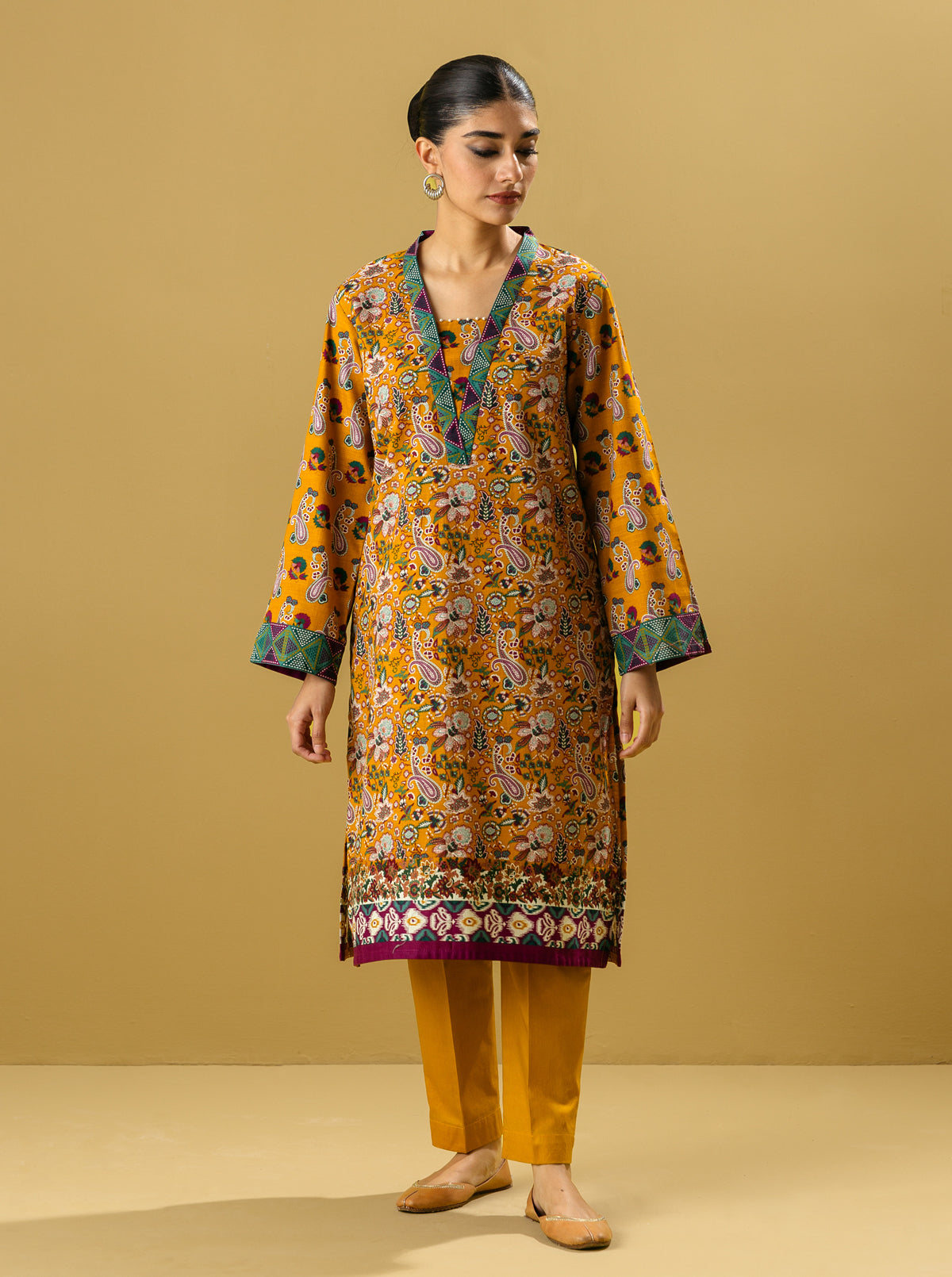 2 PIECE - PRINTED KHADDAR SUIT - EDGY GOLD MORBAGH WN_22   