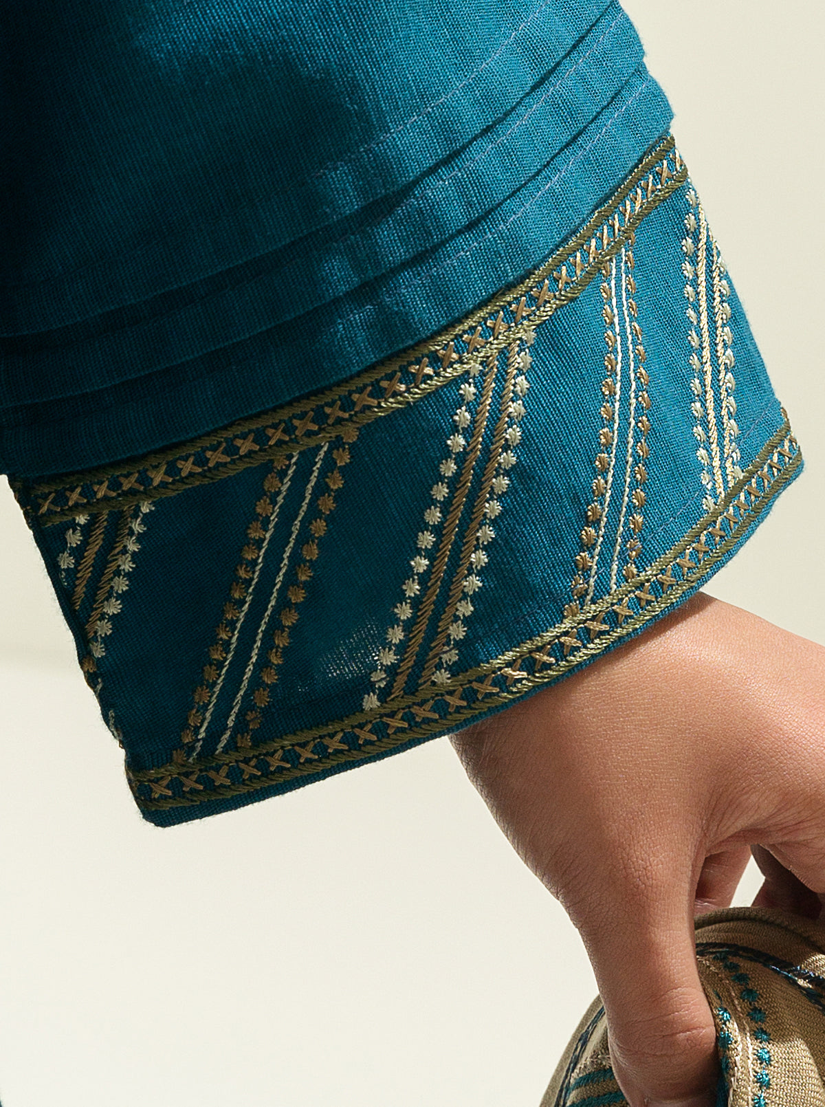 3 PIECE - EMBROIDERED KHADDAR SUIT WITH EMBROIDERED SHAWL - TEAL MANIA MORBAGH WN_22   