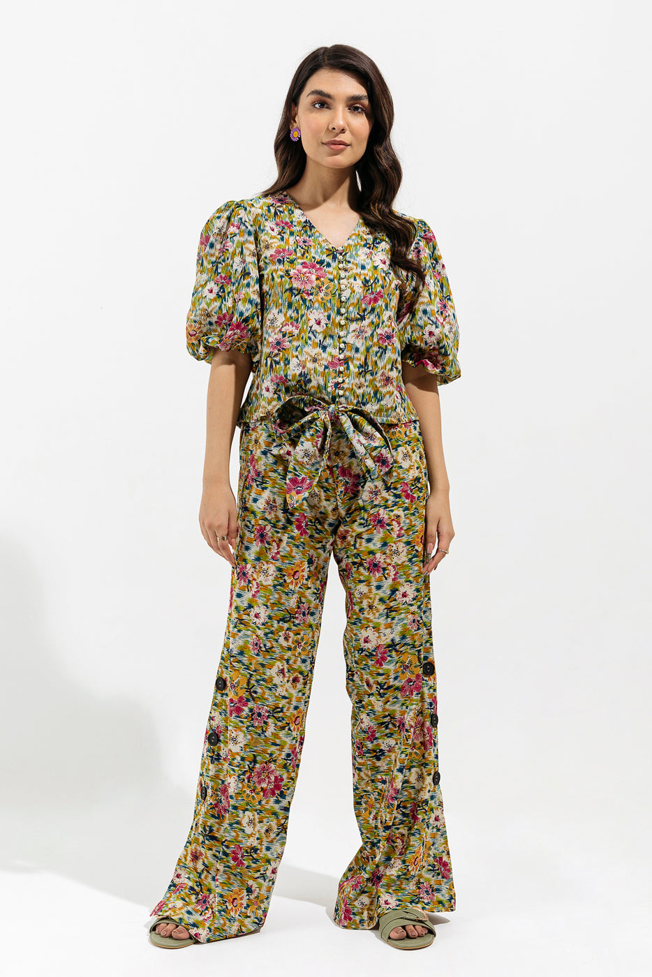 Bloomy Splash Printed Lawn Suit - Unveil vibrancy in this chic 2-piece ensemble.