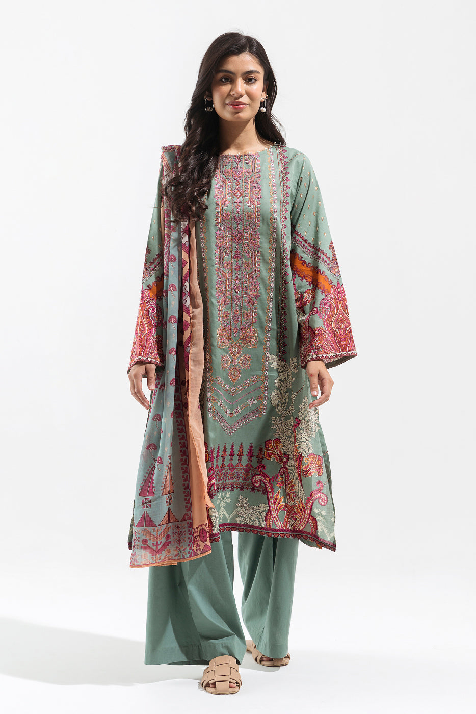 Sapphire Wilt Embroidered Lawn Suit - Unveil elegance in this chic 2-piece ensemble