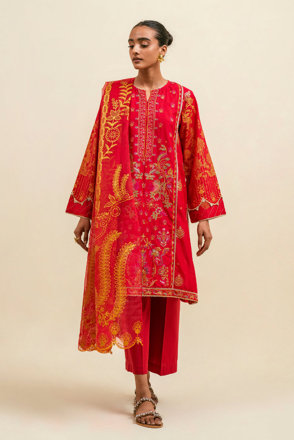 3 PIECE - EMBROIDERD LAWN SUIT - CRIMSON WILT (UNSTITCHED)