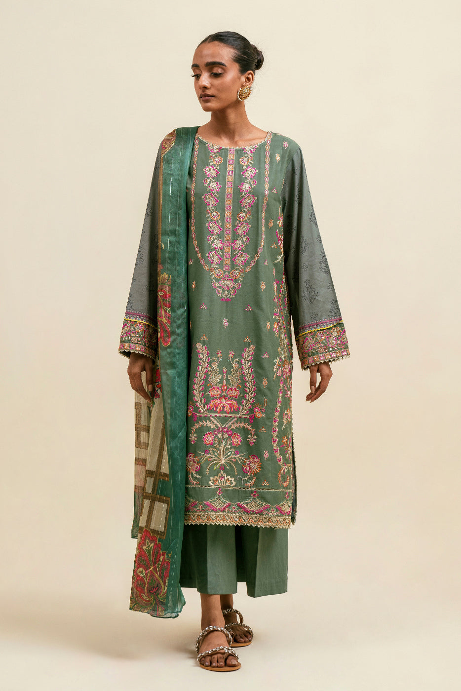 4 PIECE - EMBROIDERD LAWN SUIT - PISTACHIO ZEST