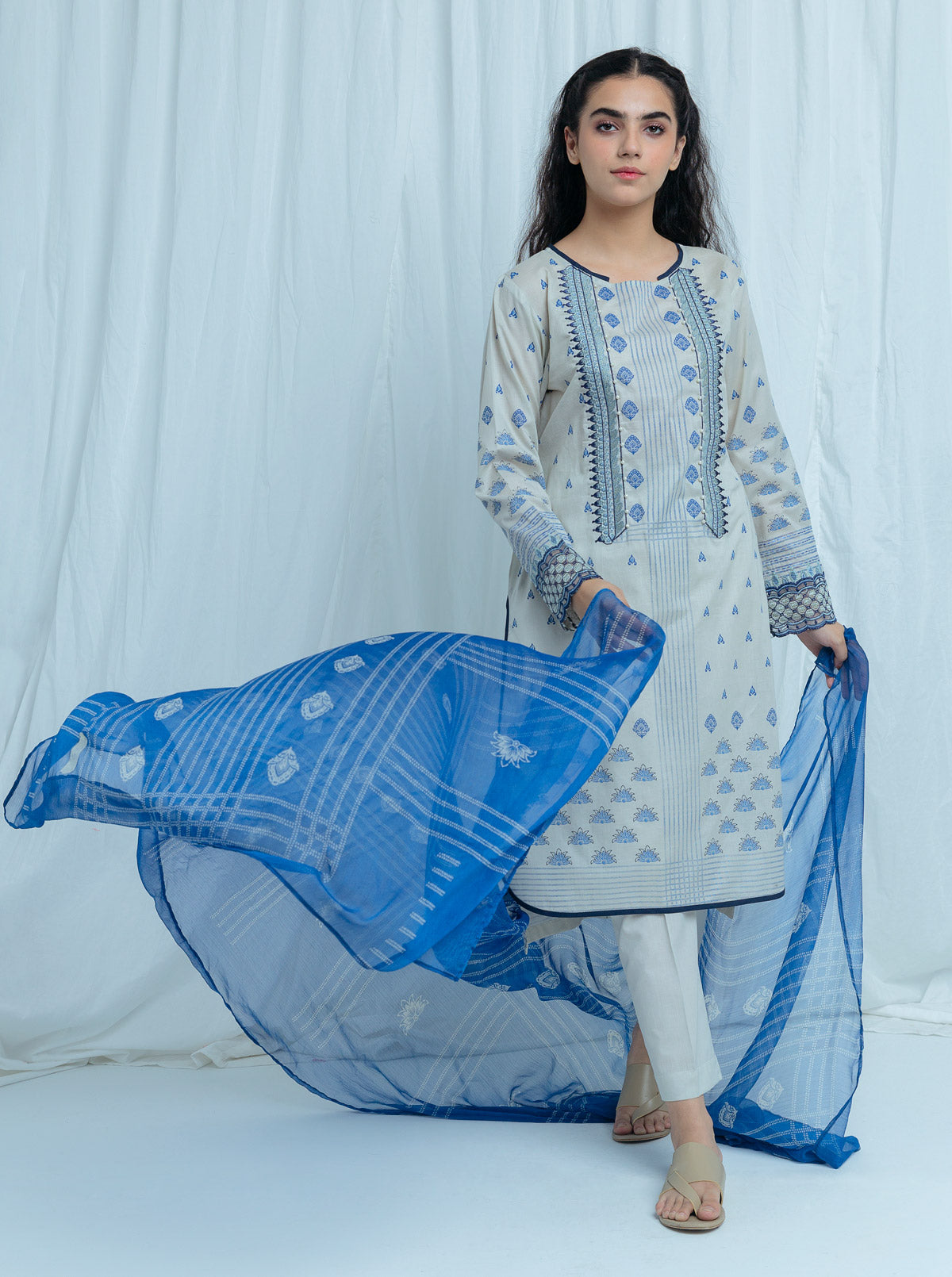 IVORY PEARL-EMBROIDERED-3 PC (UNSTITCHED)