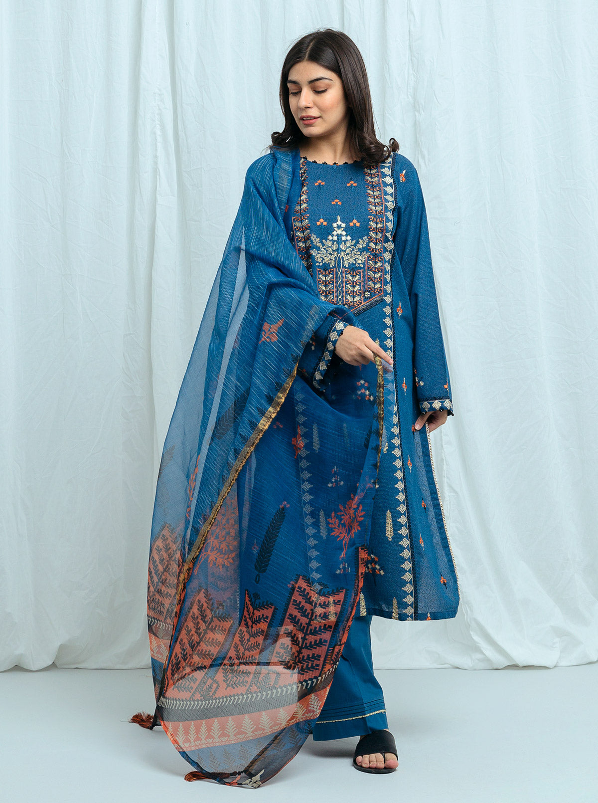 ETHNIC TALES-EMBROIDERED-2P