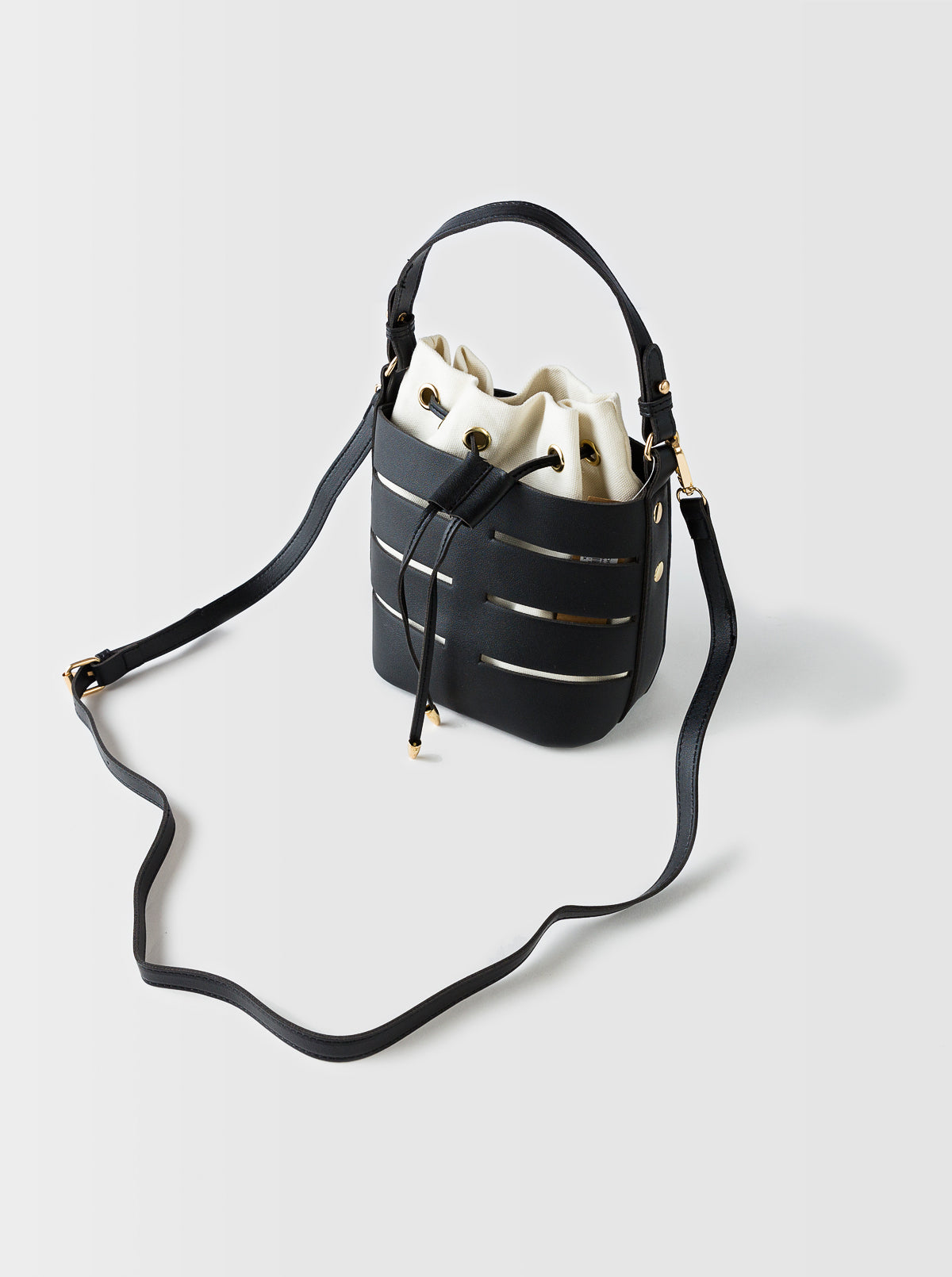 Bucket Bag.