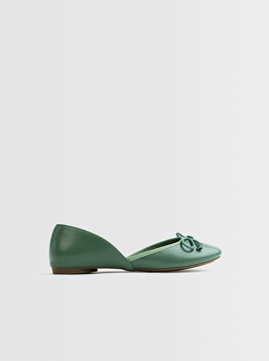 FOOTWEAR