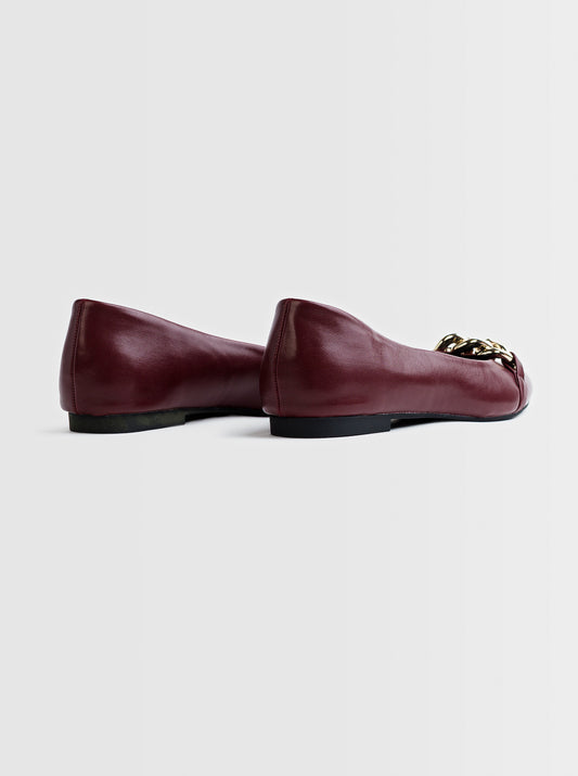 FOOTWEAR