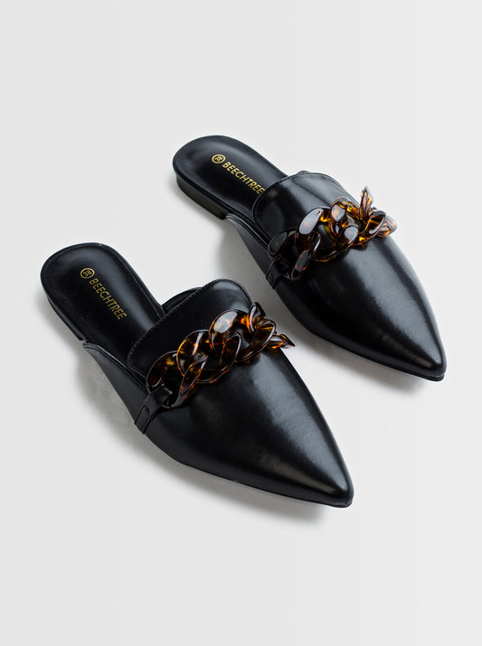 FOOTWEAR