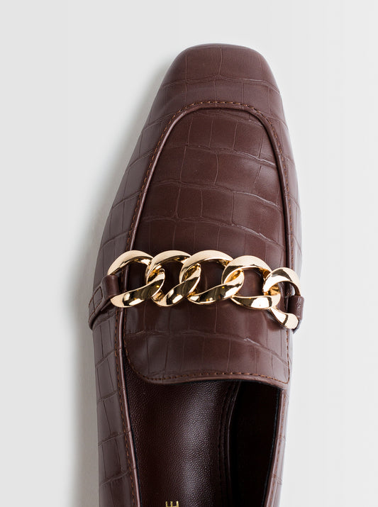 FOOTWEAR