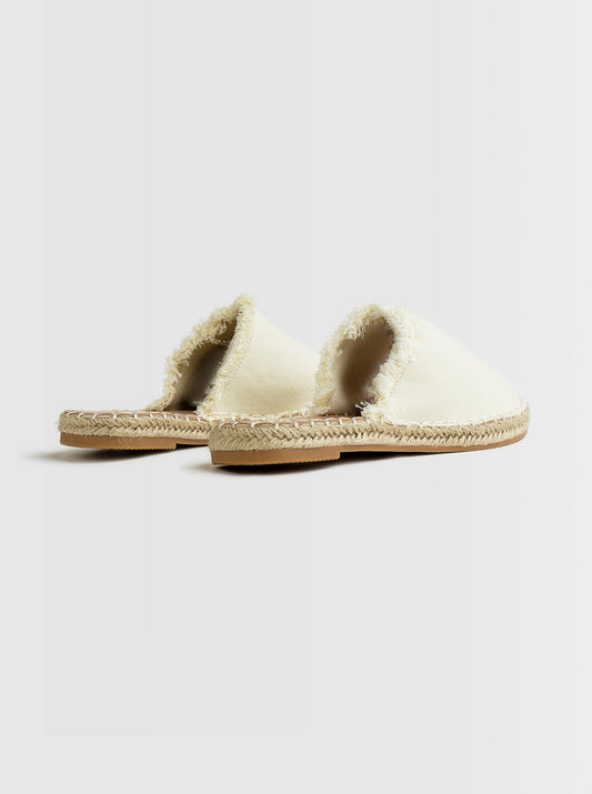 FOOTWEAR