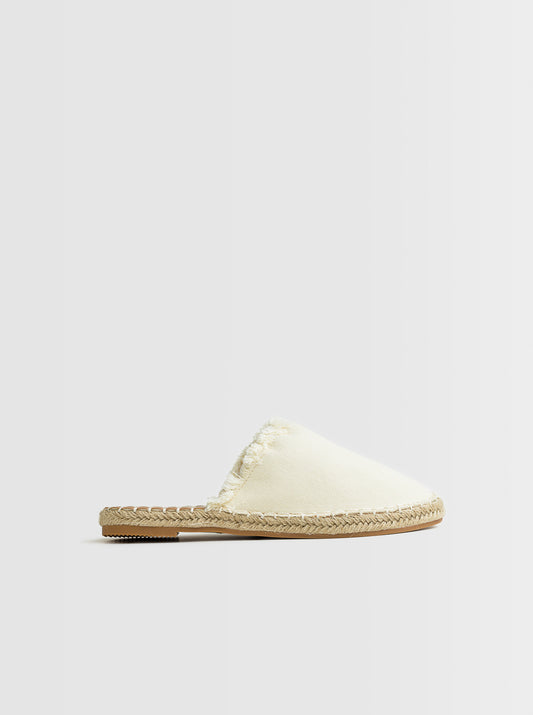 FOOTWEAR